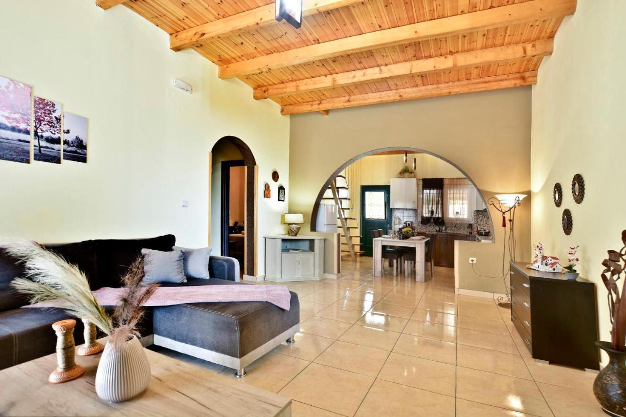 Sia'S Holiday Home Ágios Matthaíos Exteriör bild