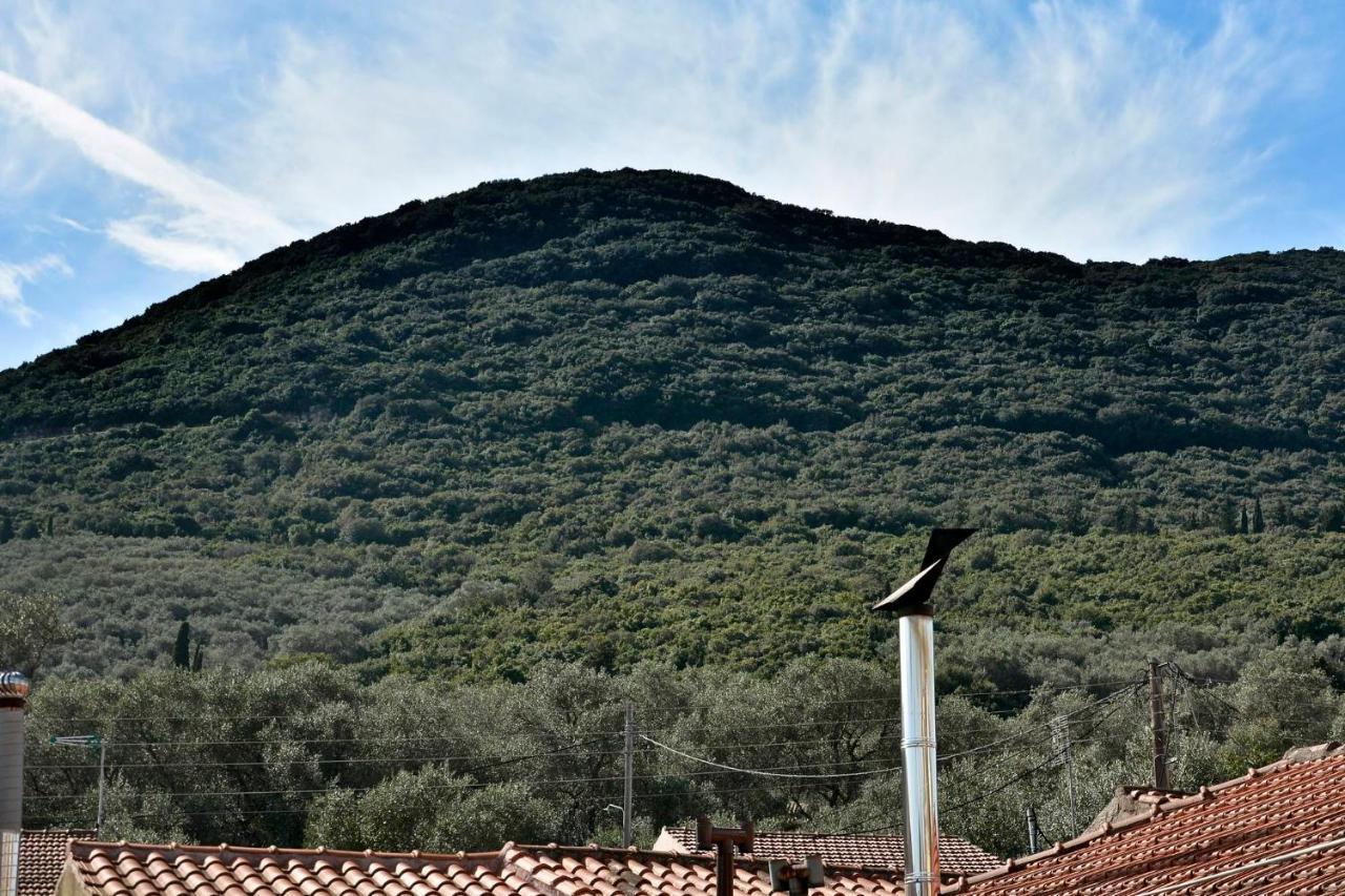 Sia'S Holiday Home Ágios Matthaíos Exteriör bild