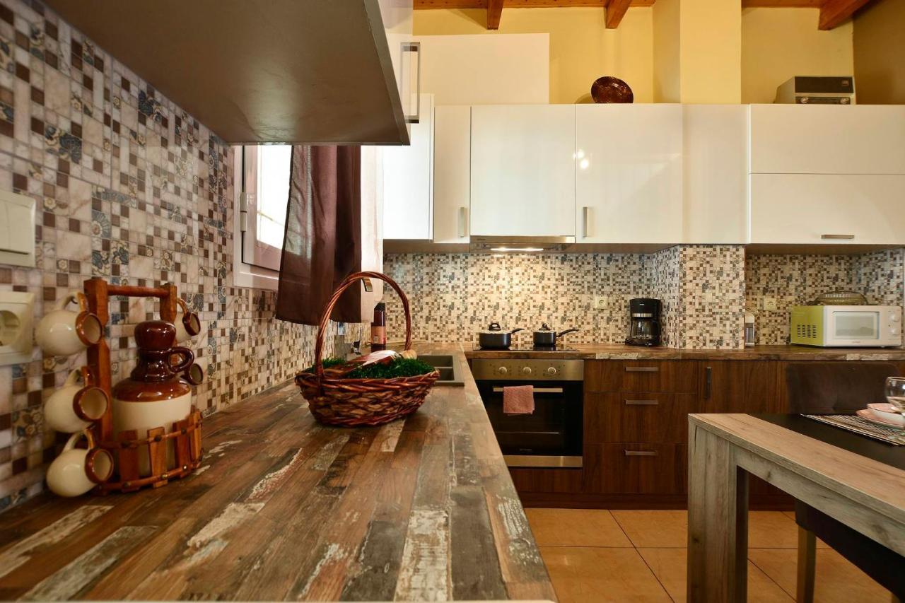 Sia'S Holiday Home Ágios Matthaíos Exteriör bild